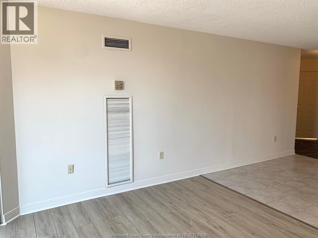75 Riverside Drive East Unit# 410, Windsor, Ontario  N9A 7C4 - Photo 6 - 25031734