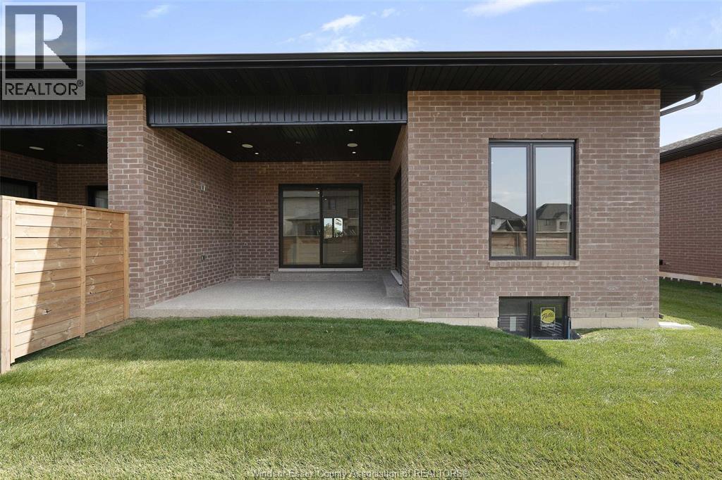 674 Lily Mac Boulevard, Windsor, Ontario  N6E 3N7 - Photo 7 - 25031820