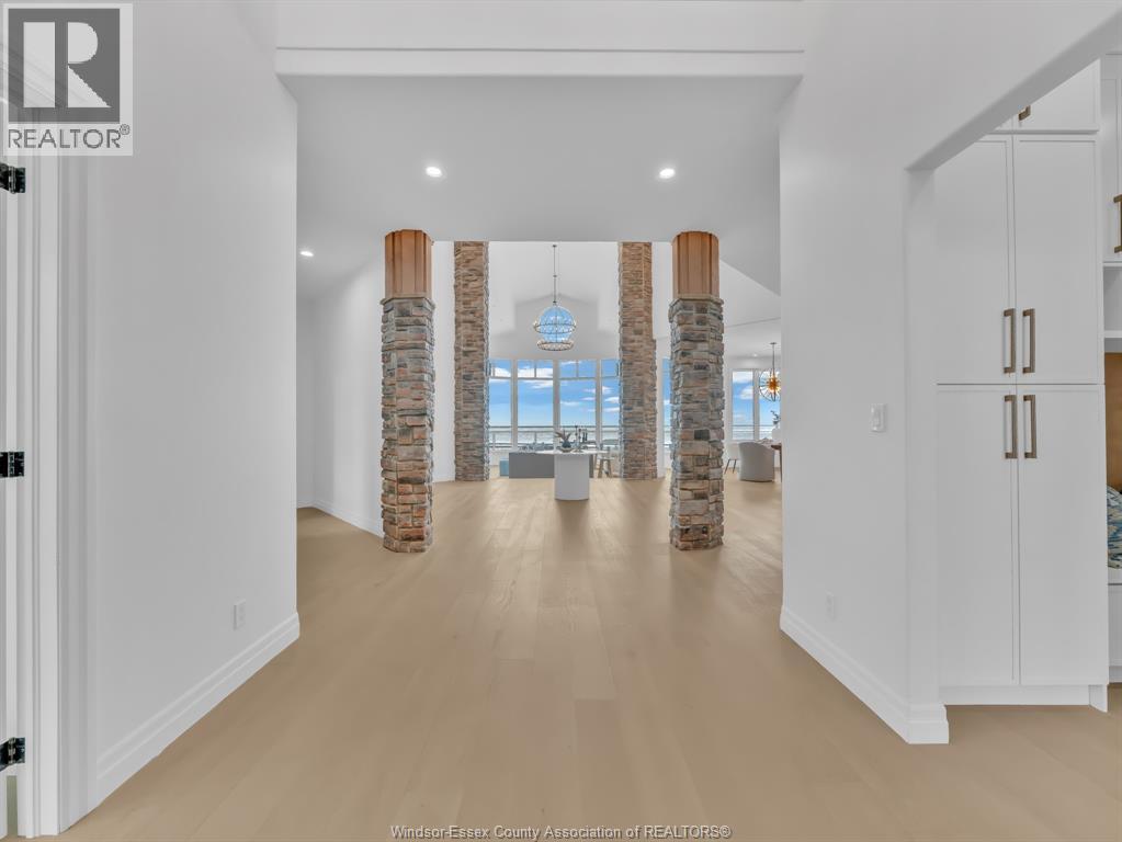 720 Old Tecumseh Road East, Lakeshore, Ontario  N0R 1A0 - Photo 5 - 25031843