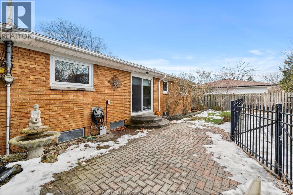 1670 Campbell Avenue, Windsor, Ontario  N9B 2K6 - Photo 23 - 25031884