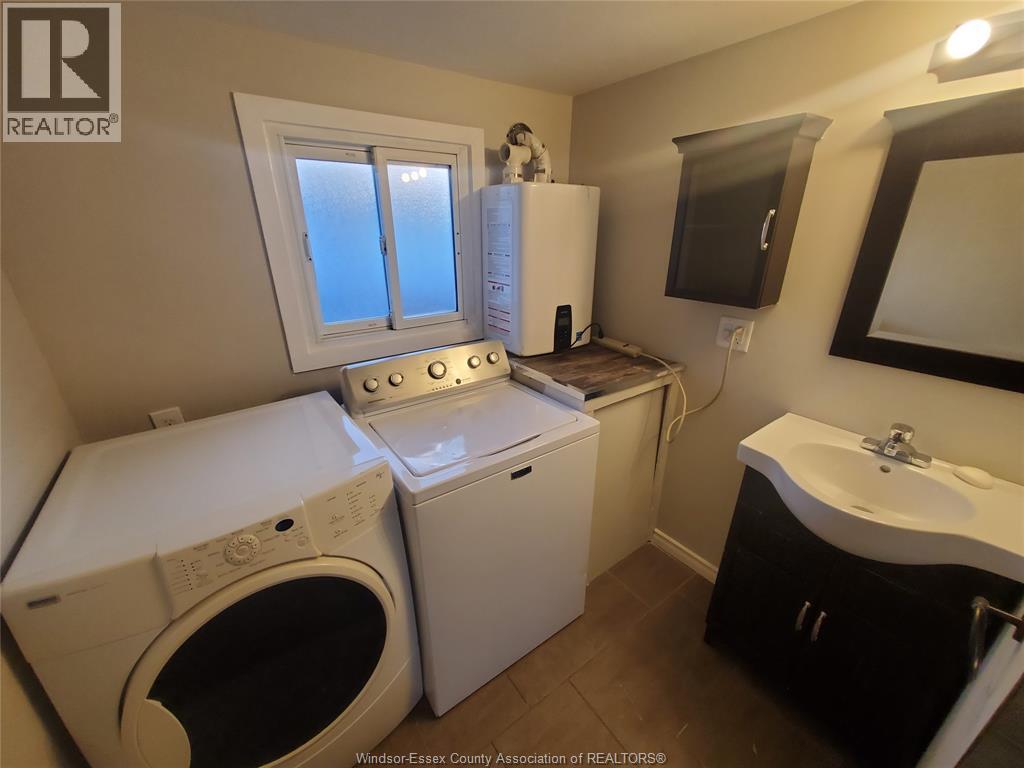 50 Regina, Lakeshore, Ontario  N8N 2P5 - Photo 16 - 25031911