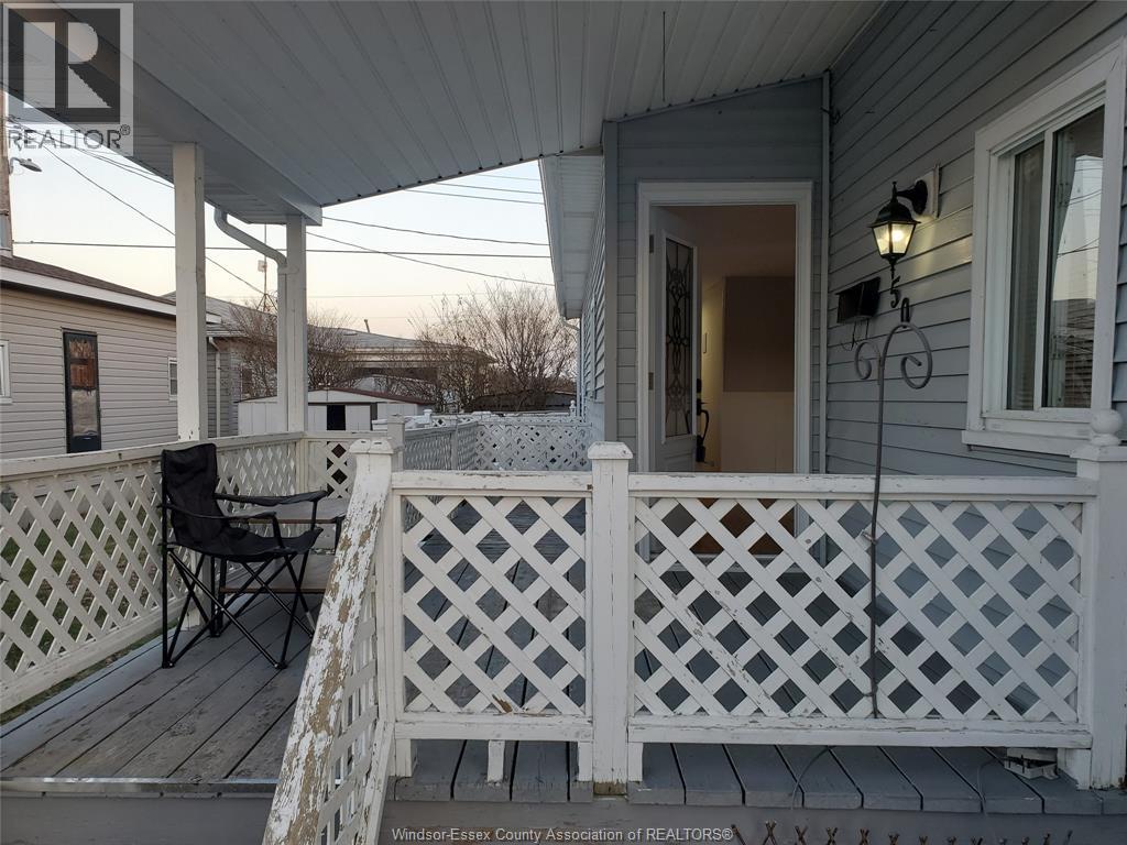 50 Regina, Lakeshore, Ontario  N8N 2P5 - Photo 5 - 25031911