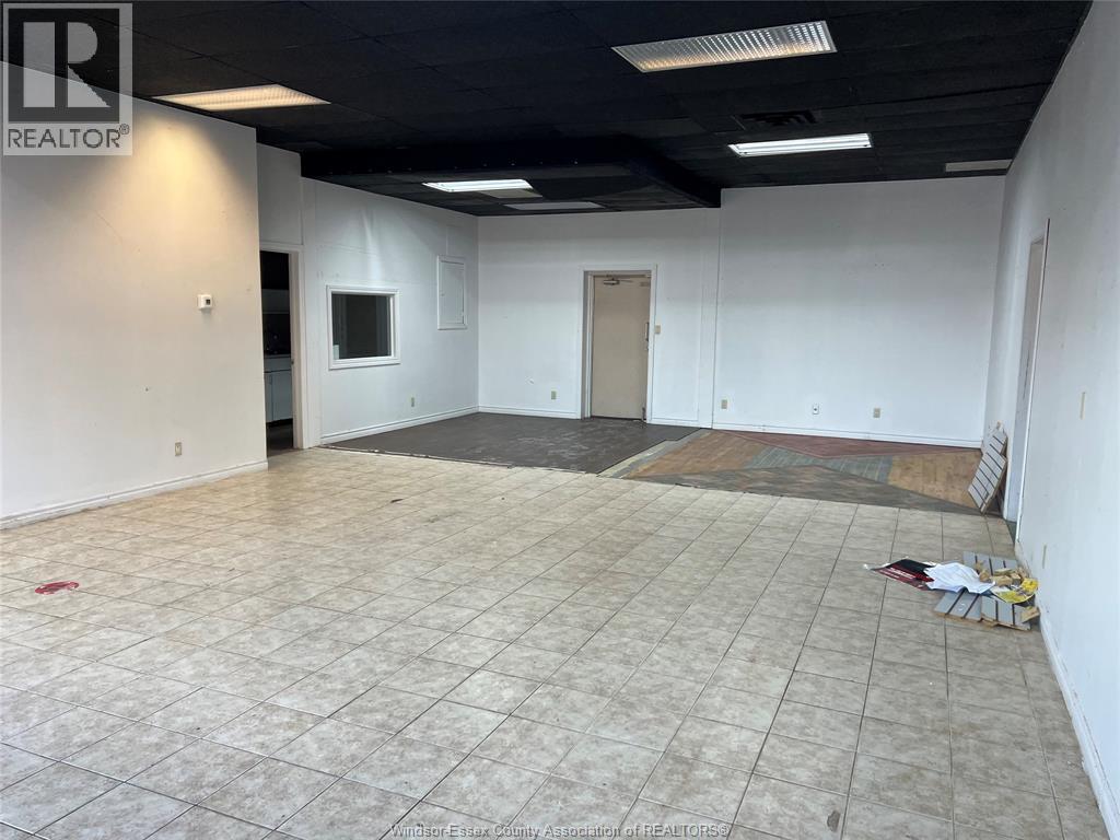 13163 Tecumseh Road East, Tecumseh, Ontario  N8N 3T4 - Photo 4 - 25031908