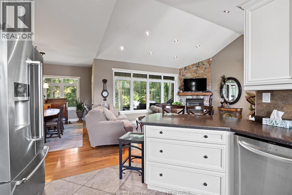 507 Ladale Lane, Wheatley, Ontario  N0P 2P0 - Photo 13 - 25032027