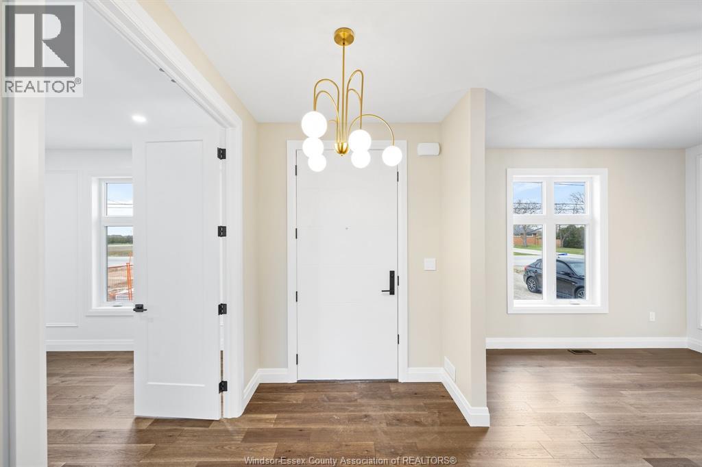 5101 Huron Church Line Road, Lasalle, Ontario  N9H 0N2 - Photo 3 - 25032089