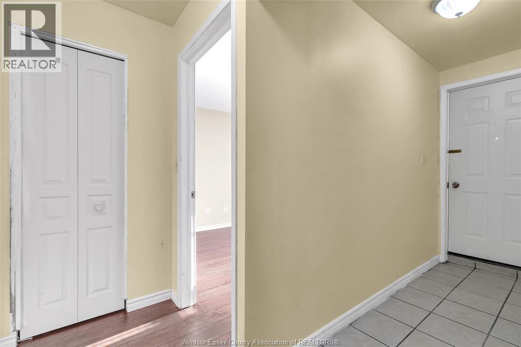 4305 Golfcourse Crescent, Windsor, Ontario  N9G 2P5 - Photo 27 - 25032091