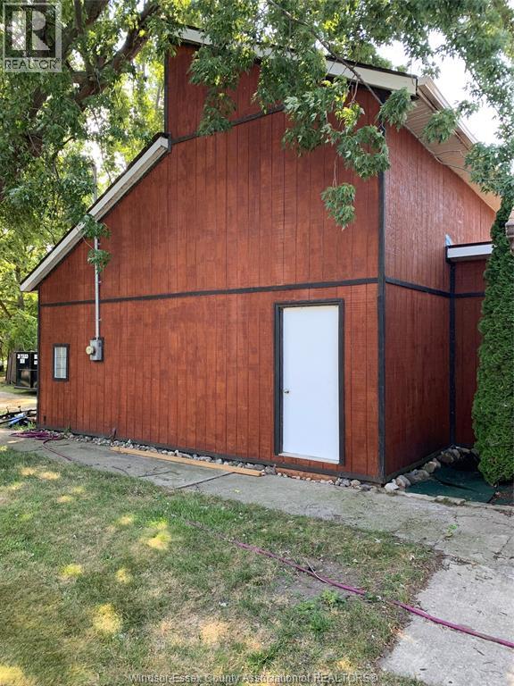 13648 Riverside Drive East, Tecumseh, Ontario  N8N 2M8 - Photo 3 - 26000013