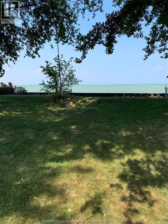 13648 Riverside Drive East, Tecumseh, Ontario  N8N 2M8 - Photo 5 - 26000013