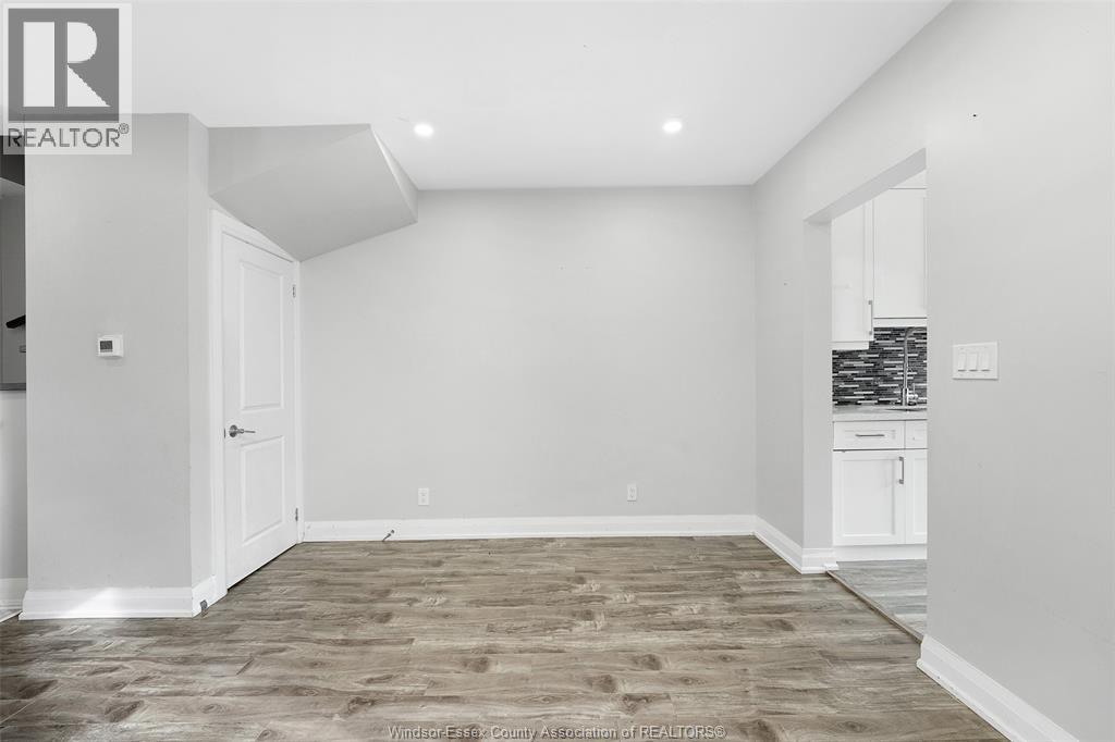 1657 Martindale, Windsor, Ontario  N9B 1G7 - Photo 8 - 26000274
