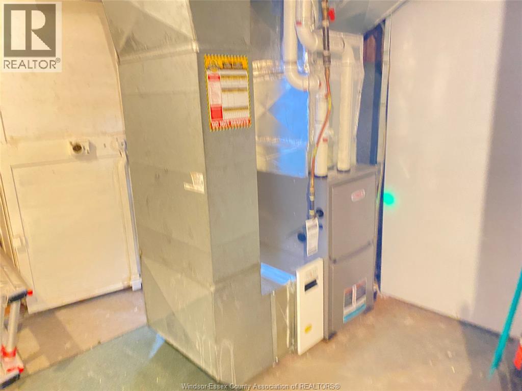 876 Dougall Avenue, Windsor, Ontario  N9A 4R1 - Photo 10 - 26000140