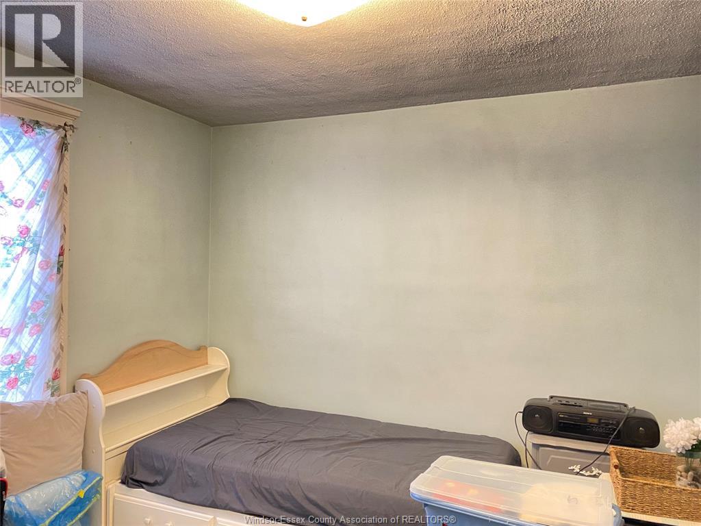 876 Dougall Avenue, Windsor, Ontario  N9A 4R1 - Photo 2 - 26000140