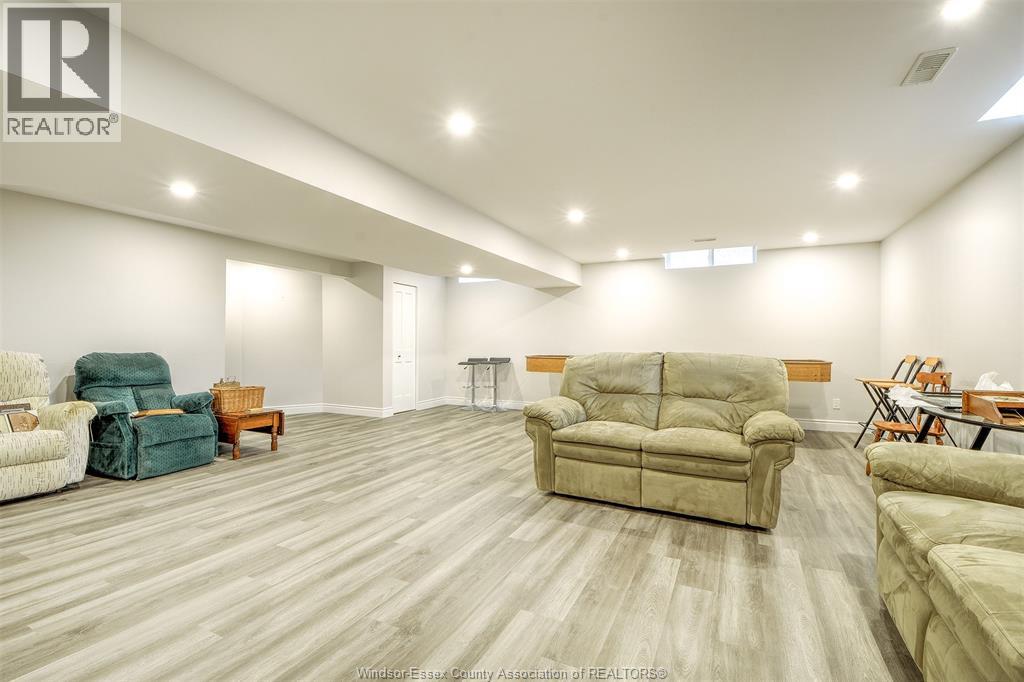 2254 Maitland, Windsor, Ontario  N8P 0B7 - Photo 32 - 26000316