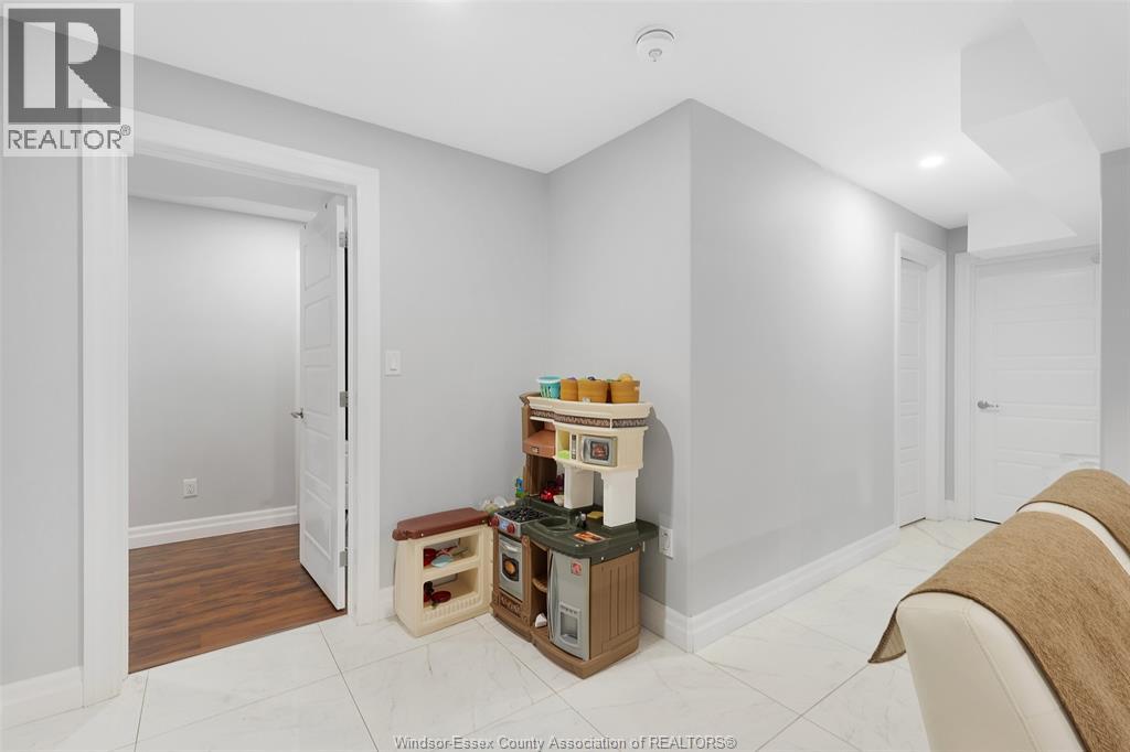 1581 Rockport, Windsor, Ontario  N9G 0B6 - Photo 36 - 26000302