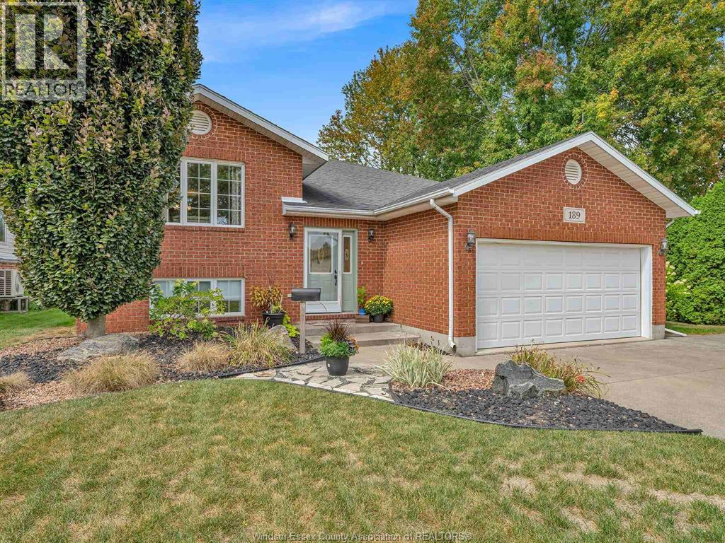 189 Woodland, Harrow, Ontario  N0R 1G0 - Photo 2 - 26000352