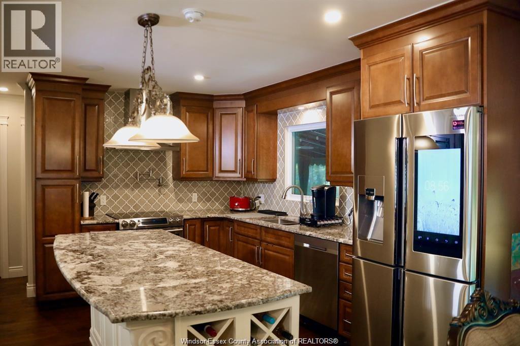 4251 Roseland Drive West, Windsor, Ontario  N9G 2A1 - Photo 9 - 26000062