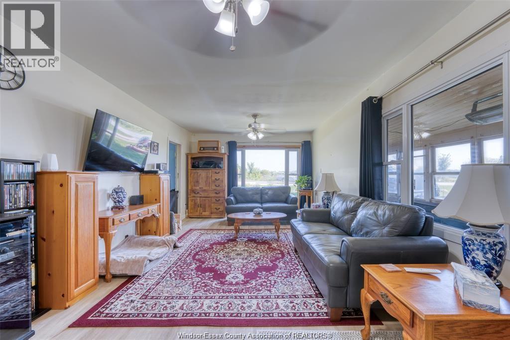 3119 Division Road North, Kingsville, Ontario  N0R 1B0 - Photo 8 - 26000353