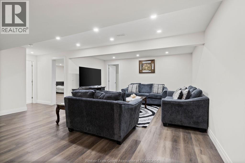 2431 Barkley Avenue, Windsor, Ontario  N8P 0G7 - Photo 19 - 26000362