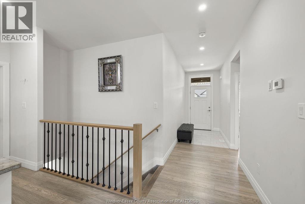 2431 Barkley Avenue, Windsor, Ontario  N8P 0G7 - Photo 6 - 26000362