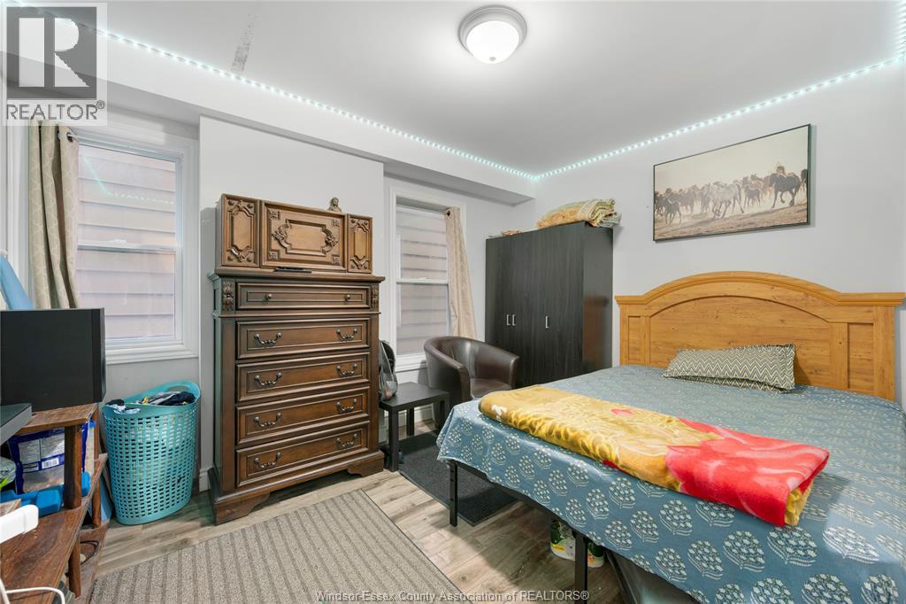 926 Curry Avenue, Windsor, Ontario  N9B 2C5 - Photo 13 - 26000381