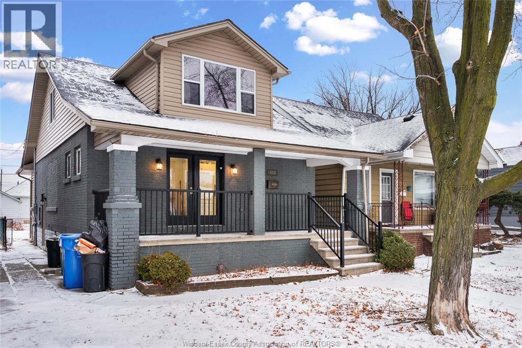 926 Curry Avenue, Windsor, Ontario  N9B 2C5 - Photo 2 - 26000381