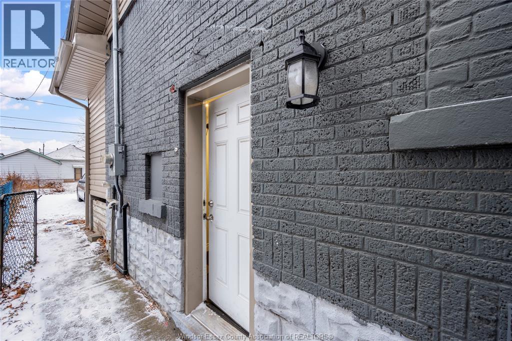 926 Curry Avenue, Windsor, Ontario  N9B 2C5 - Photo 30 - 26000381