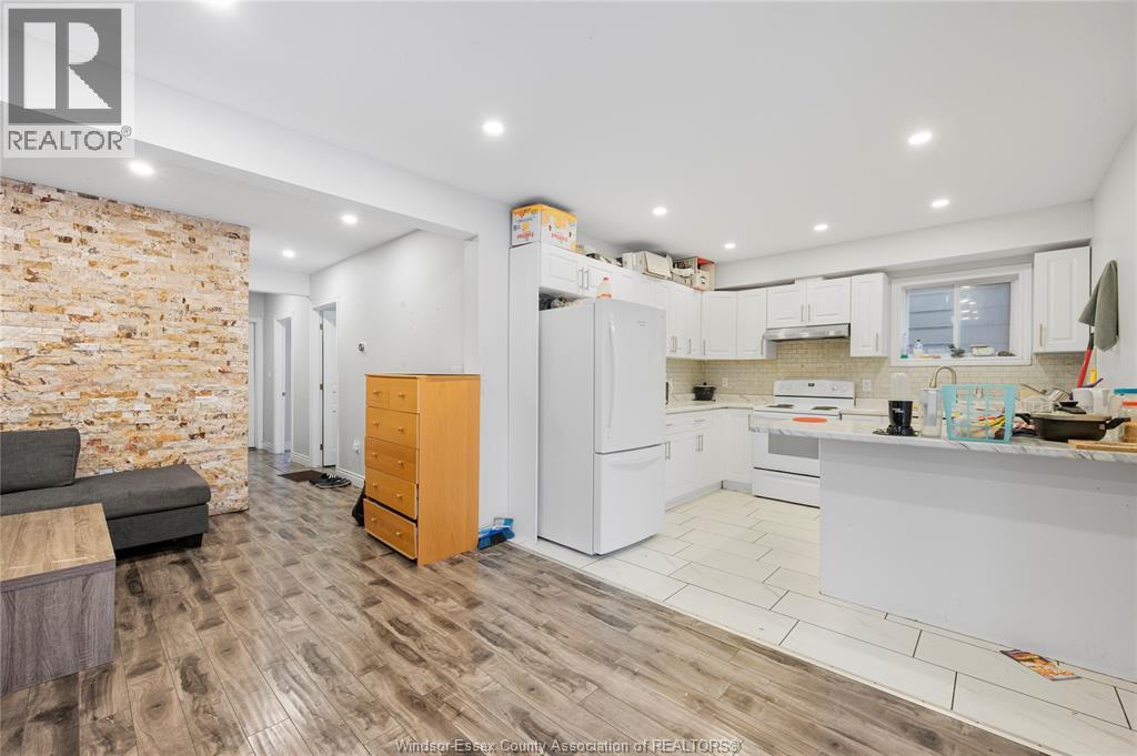 926 Curry Avenue, Windsor, Ontario  N9B 2C5 - Photo 8 - 26000381