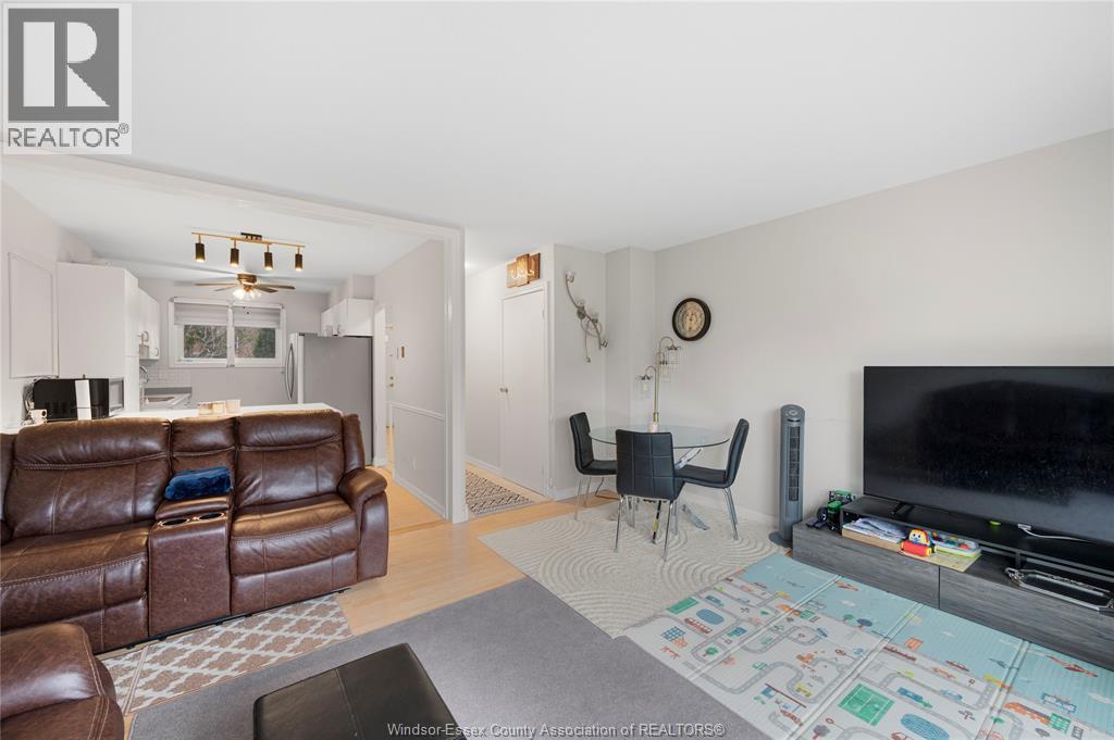 6384 Thornberry Crescent, Windsor, Ontario  N8T 3A2 - Photo 6 - 26000533