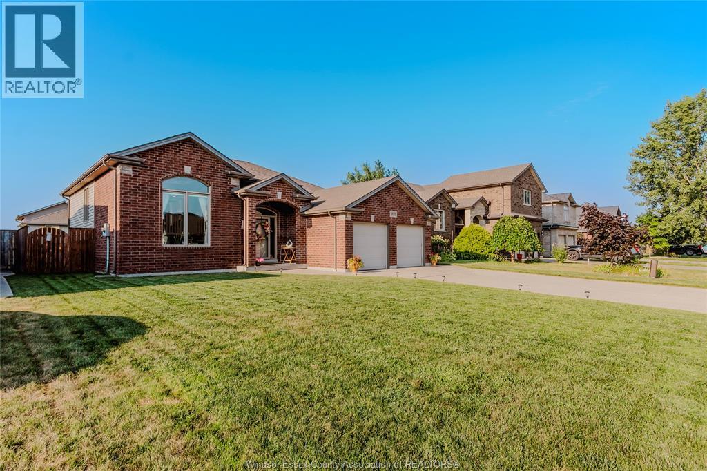 1429 Oakwood Avenue, Lakeshore, Ontario  N8L 0S4 - Photo 3 - 26000559