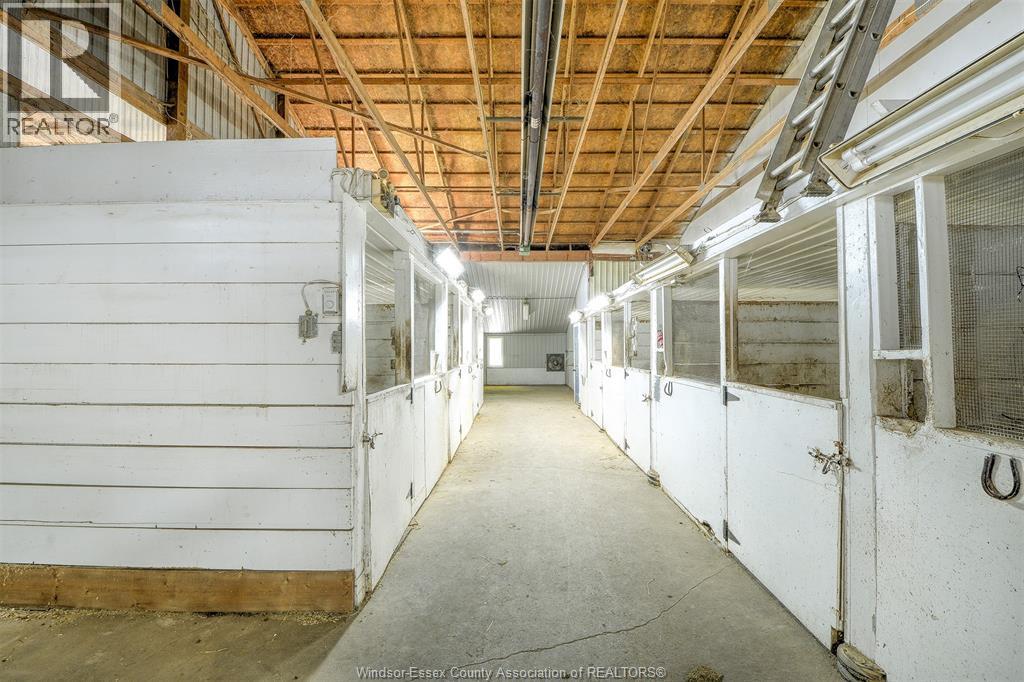 6400 Walker, Tecumseh, Ontario  N0R 1L0 - Photo 23 - 26000580