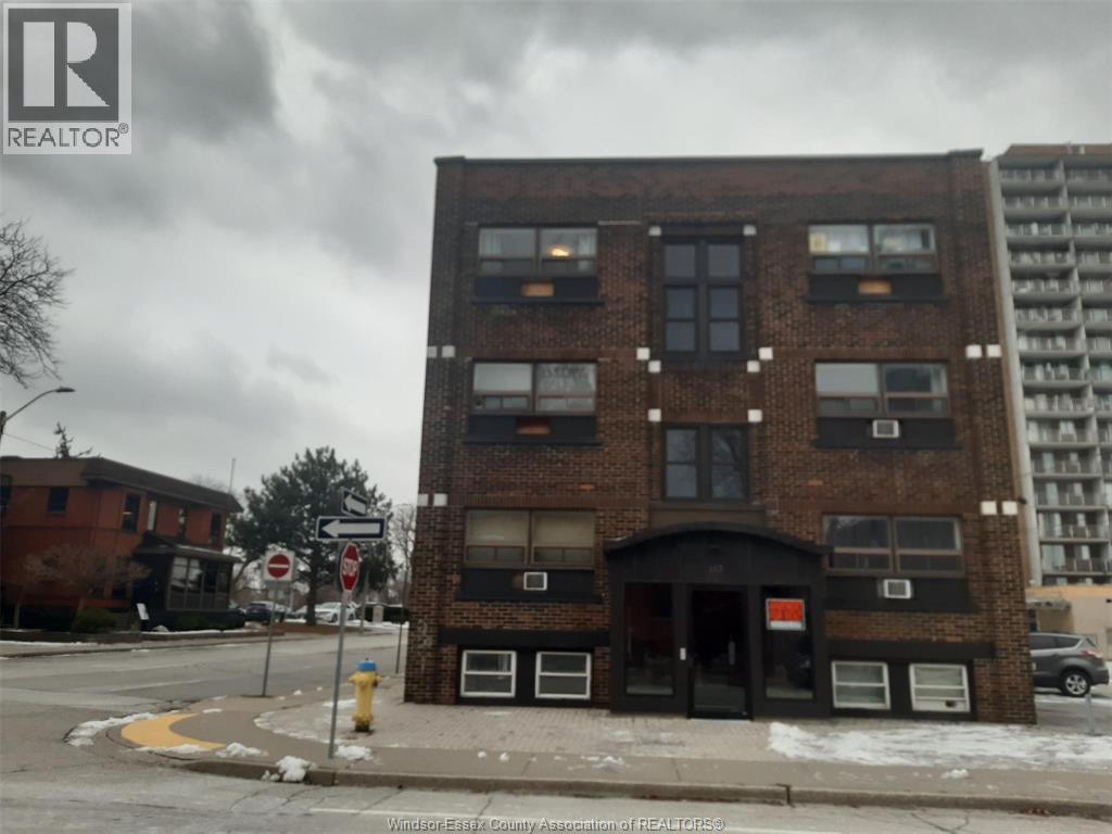 147 JANETTE AVENUE, Windsor, Ontario