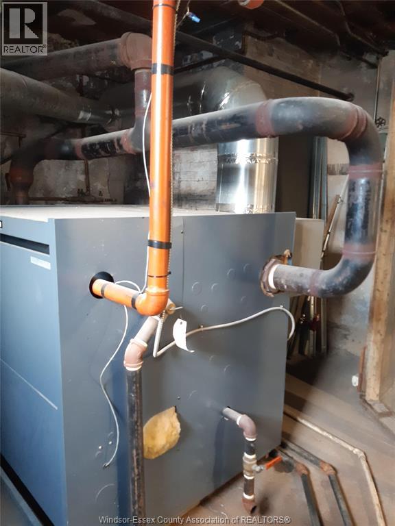 147 Janette Avenue, Windsor, Ontario  N9A 4Y7 - Photo 5 - 26000548