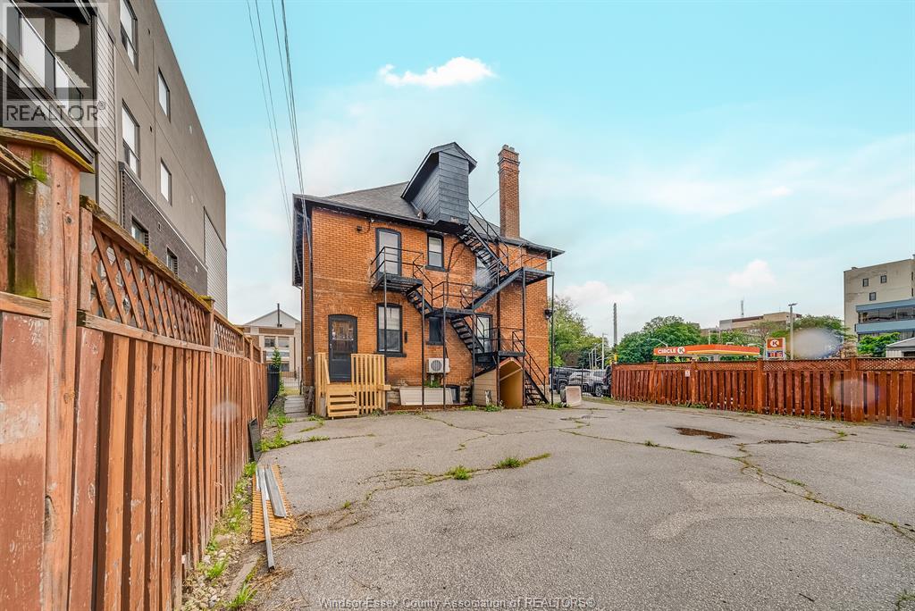 961 Ouellette Avenue Unit# 2, Windsor, Ontario  N9A 4J5 - Photo 40 - 26000602
