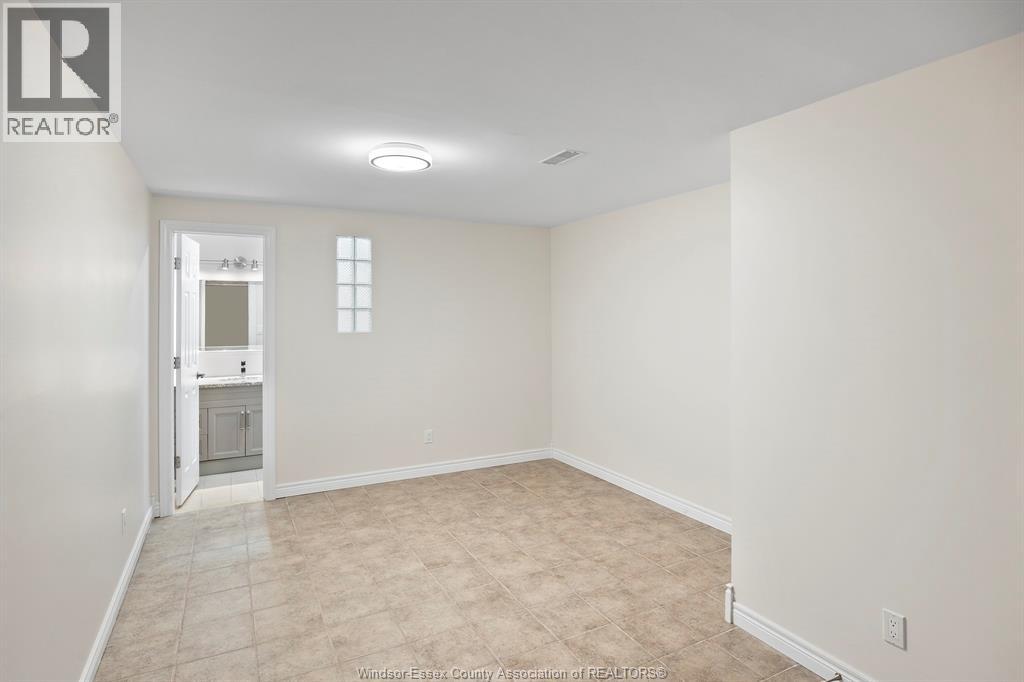 15 Fasan Crescent, Tecumseh, Ontario  N8N 4L1 - Photo 37 - 26000604