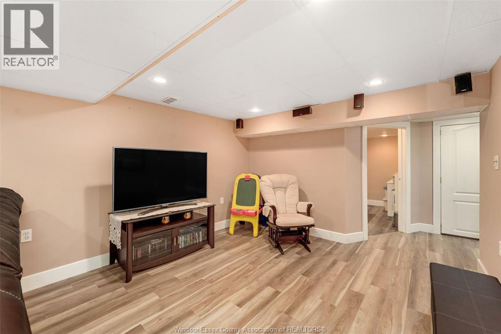 222 Donalda Court, Tecumseh, Ontario  N8N 3K2 - Photo 23 - 26000766