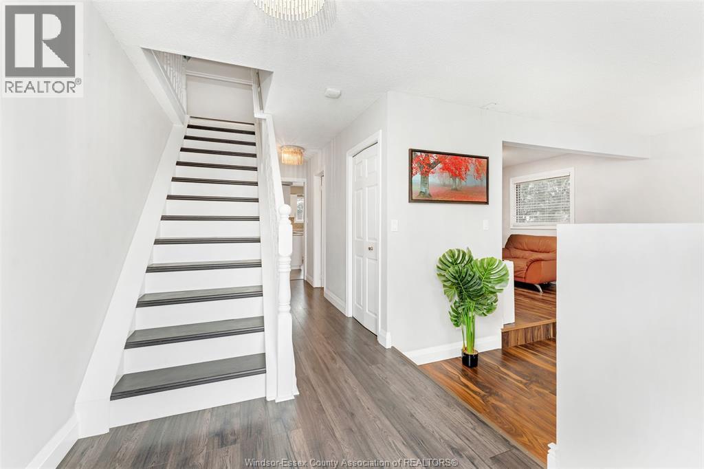 222 Donalda Court, Tecumseh, Ontario  N8N 3K2 - Photo 7 - 26000766