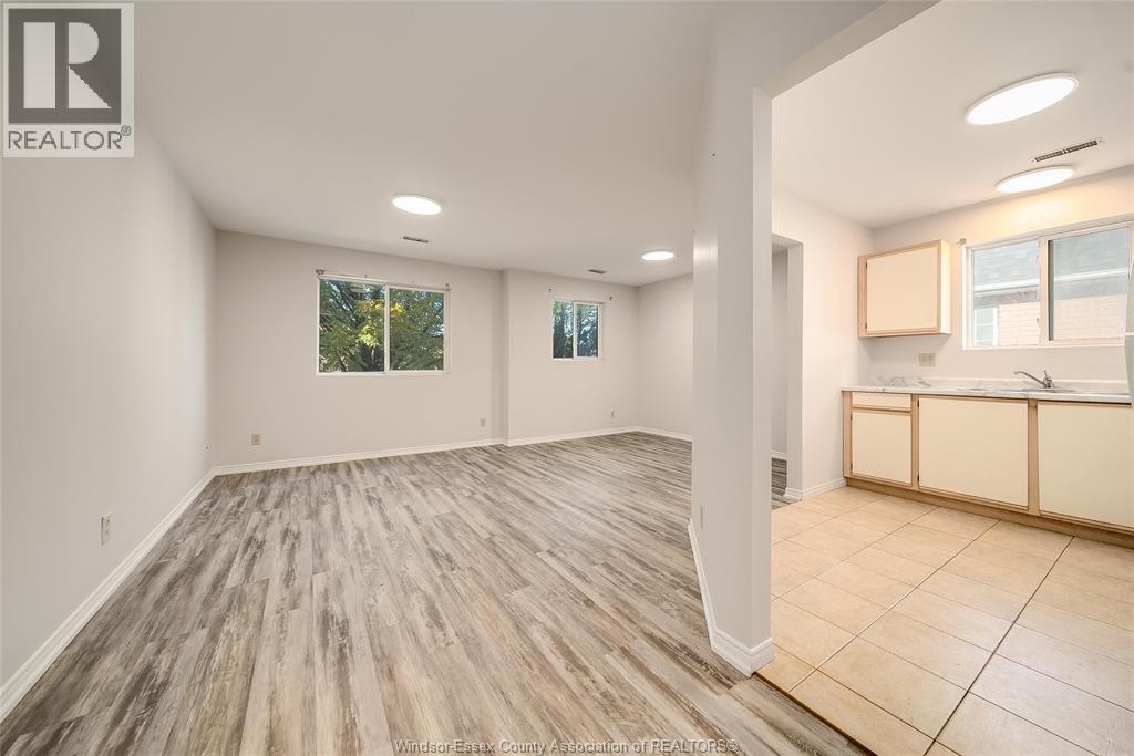 1970 Daytona, Windsor, Ontario  N9B 3V7 - Photo 4 - 26000928