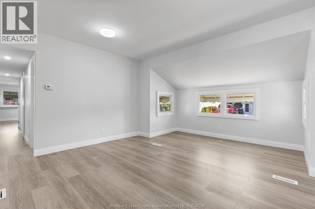 270 Beverly, Essex, Ontario  N8M 1N4 - Photo 9 - 26000937