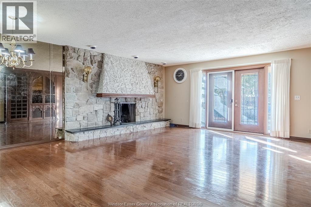 3785 Wilcox Avenue, Windsor, Ontario  N9E 3L1 - Photo 11 - 26000882
