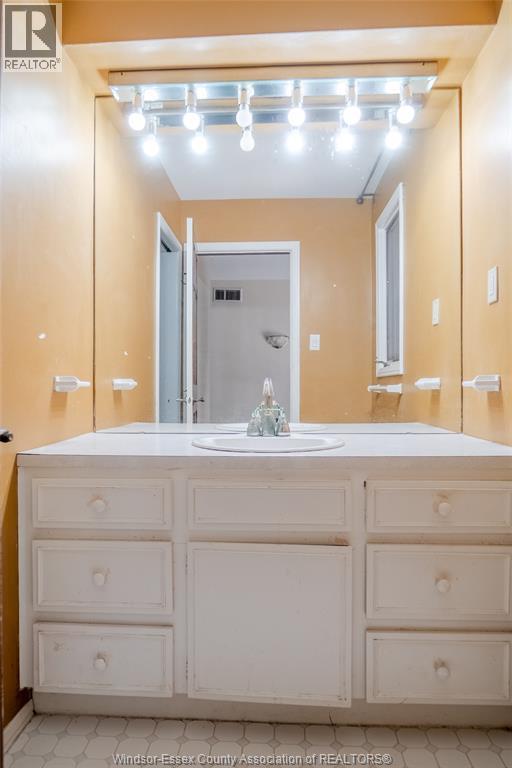 3785 Wilcox Avenue, Windsor, Ontario  N9E 3L1 - Photo 17 - 26000882