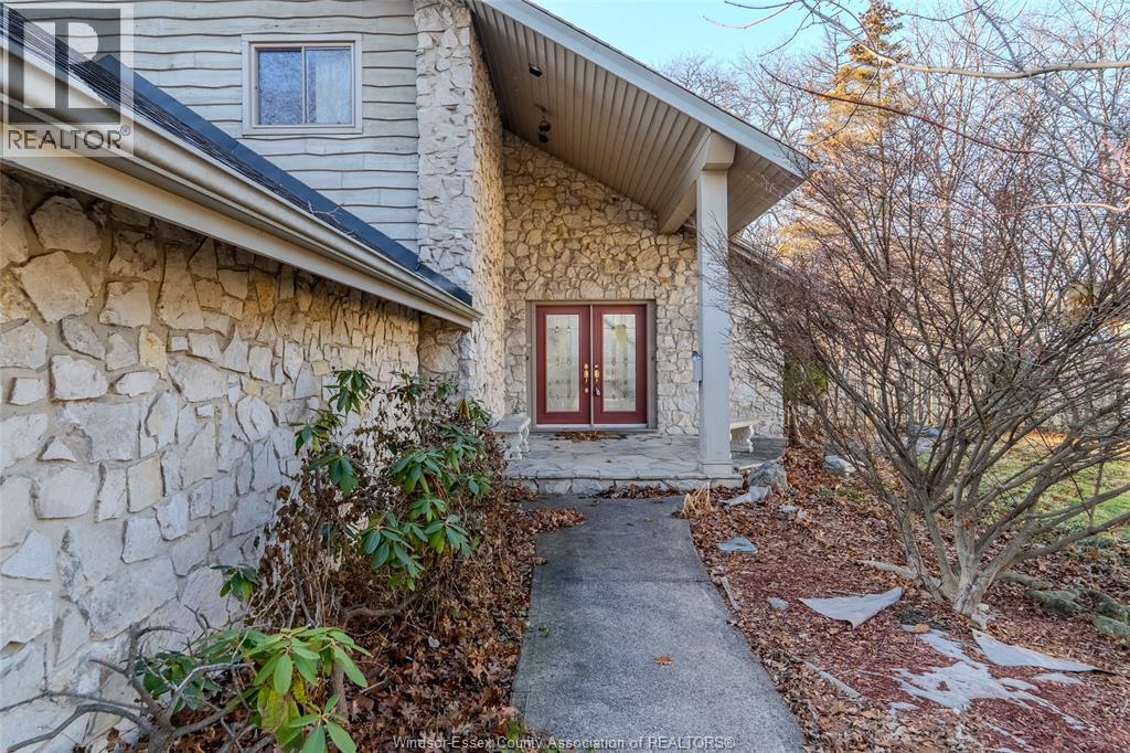 3785 Wilcox Avenue, Windsor, Ontario  N9E 3L1 - Photo 2 - 26000882