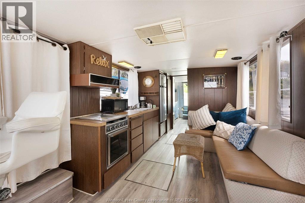 100 Jackson Street, Colchester, Ontario  N0R 1G0 - Photo 13 - 26000981