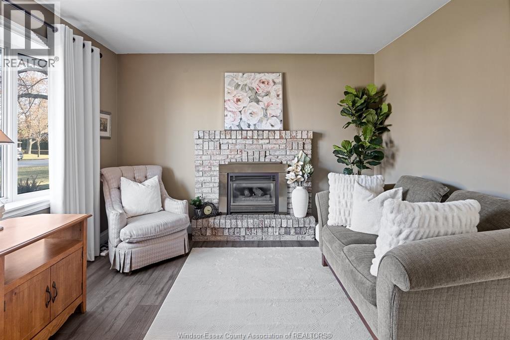 291 Elm, Stoney Point, Ontario  N0R 1N0 - Photo 3 - 26000949