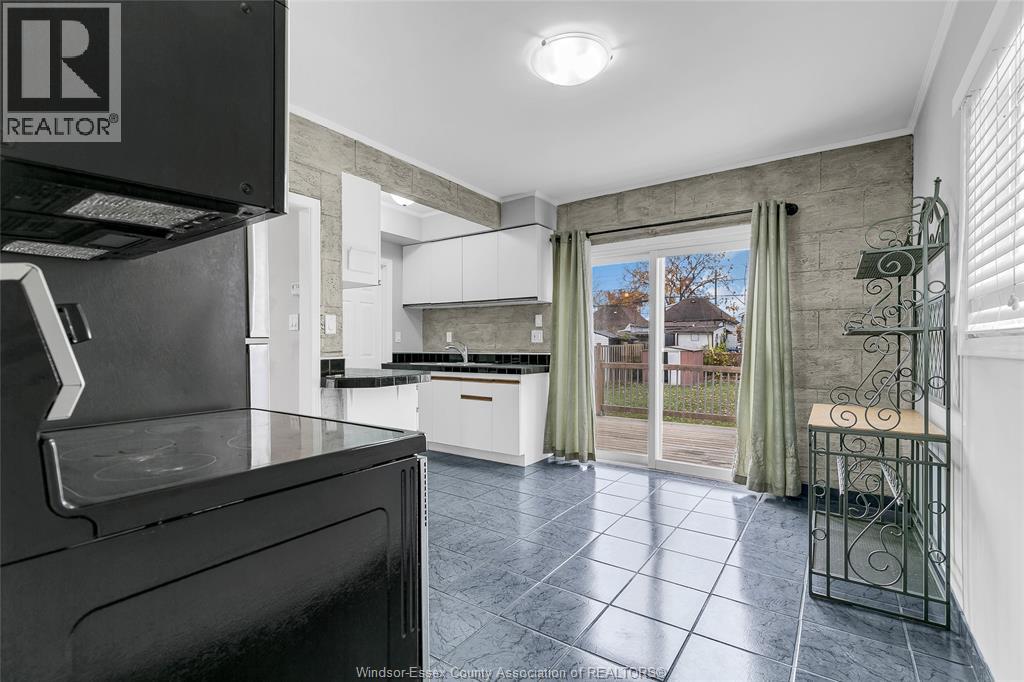 1107 University Avenue East, Windsor, Ontario  N9A 3A5 - Photo 10 - 26000998