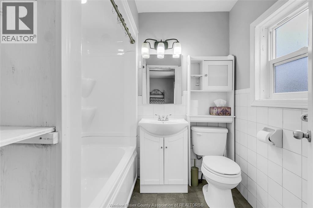 1107 University Avenue East, Windsor, Ontario  N9A 3A5 - Photo 12 - 26000998