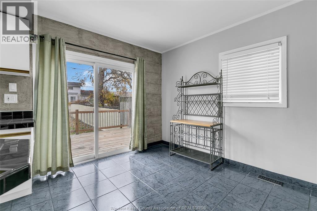 1107 University Avenue East, Windsor, Ontario  N9A 3A5 - Photo 9 - 26000998