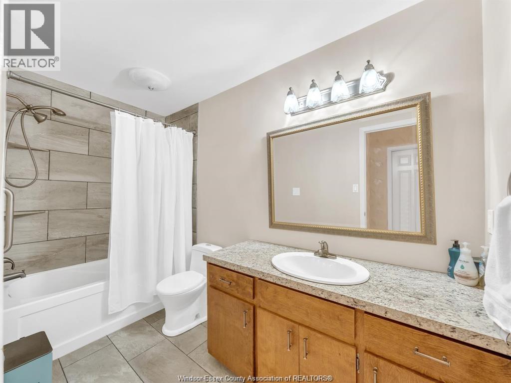 1046 County Rd 22, Lakeshore, Ontario  N8L 0E1 - Photo 11 - 26001001