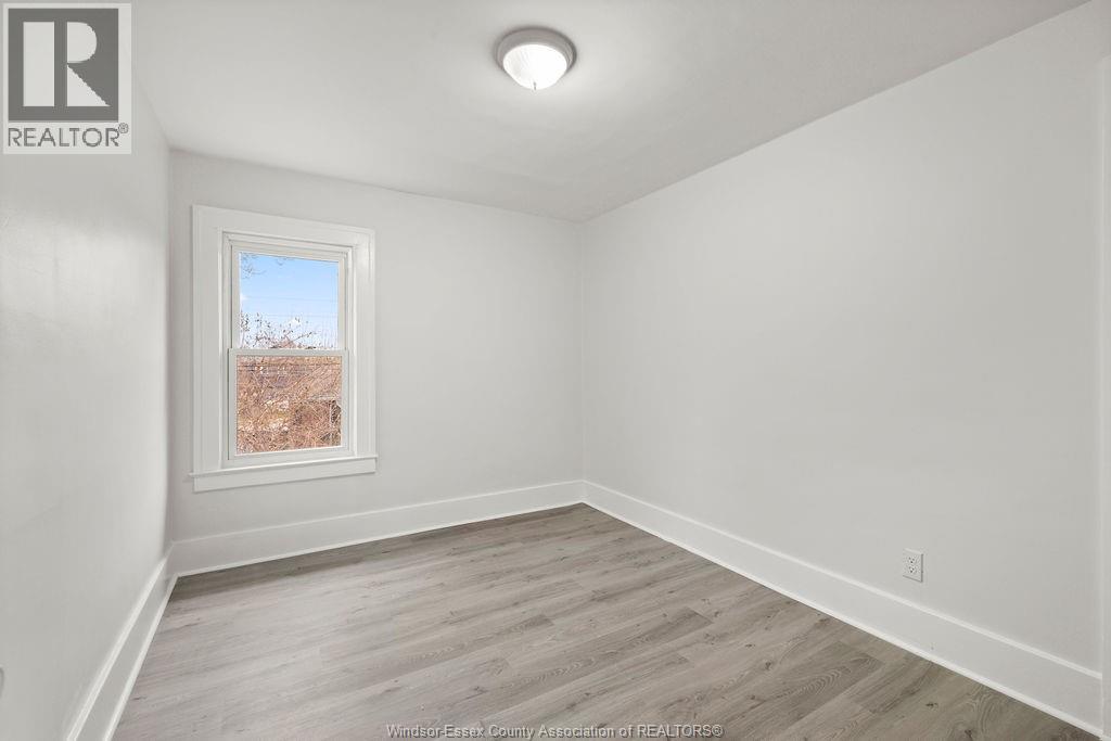 1060 Lawrence Road, Windsor, Ontario  N8Y 3Z8 - Photo 8 - 26000999