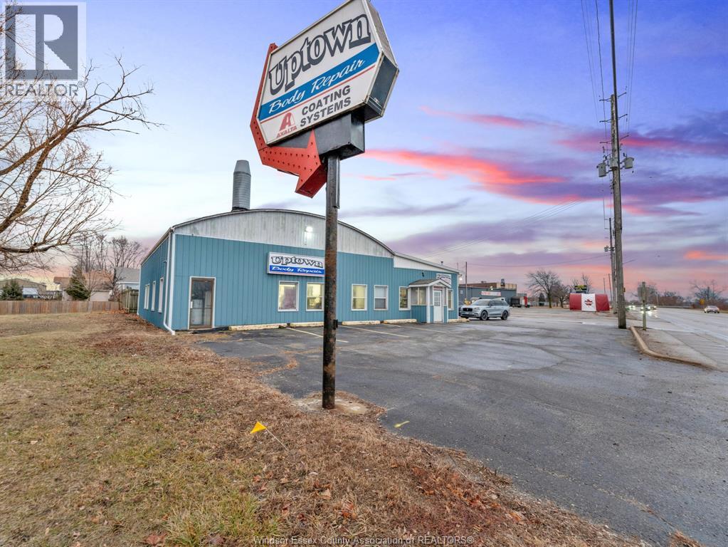 465 Front Road North, Amherstburg, Ontario  N9V 2V5 - Photo 2 - 26001010