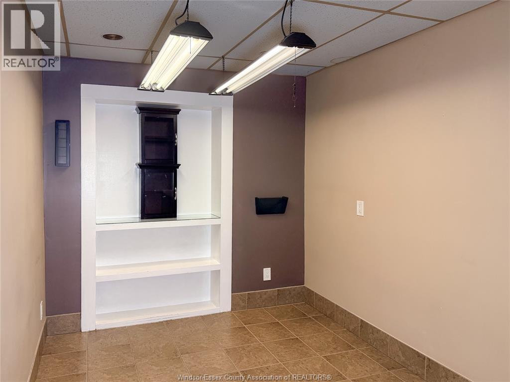 12127 Tecumseh Road East, Tecumseh, Ontario  N8N 1M2 - Photo 12 - 26001018