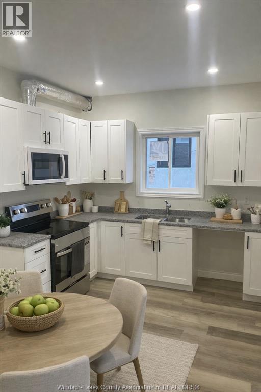 645 Janette Unit# B, Windsor, Ontario  N9A 4Z8 - Photo 4 - 26000975